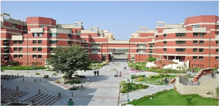 North Delhi Muncipal Corporation Medical College, Delhi