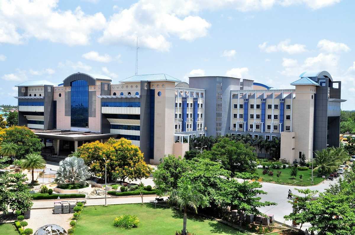 Sri Manakula Vinayagar Medical College and Hospital, Puducherry