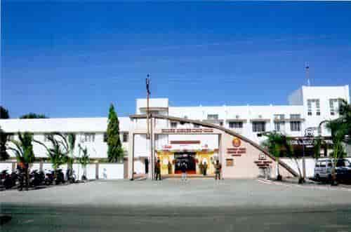 V.Y. W.S. Dental College